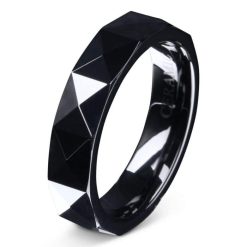 Herrenring mit Gravur "Black Mamba"- (c) baslina.com