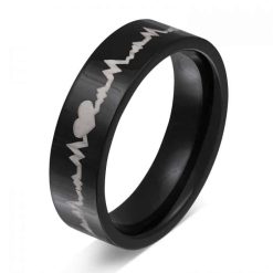 Herrenring mit Gravur "Blackpulse" - (c) baslina.com