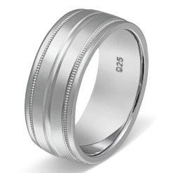 Herrenring mit Gravur "Kicur"- (c) baslina.com