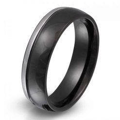 Herrenring mit Gravur "Mila" - (c) baslina.com