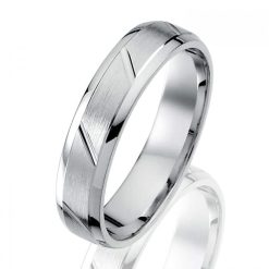 Herrenring mit Gravur "Mira"- (c) baslina.com