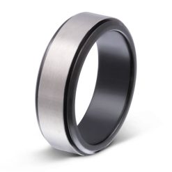 Herrenring mit Gravur "Mirenda"- (c) baslina.com