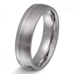 Herrenring mit Gravur "Ostara" - (c) baslina.com