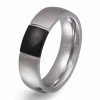 Herrenring mit Gravur "Raval"- (c) baslina.com