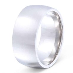 Herrenring mit Gravur "Thiamo" - (c) baslina.com