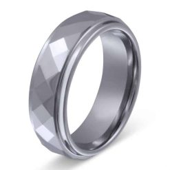 Herrenring mit Gravur "White Caro"- (c) baslina.com