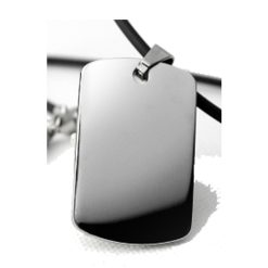 Anhänger mit Gravur "Platto" inkl. Kette - (c) baslina.com