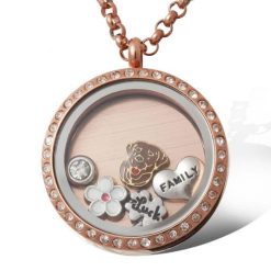 Medaillon mit Gravur und Charms "Zoel"- (c) baslina.com